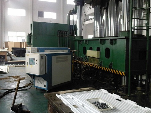 復(fù)合材料模溫機(jī)，玻璃鋼成型模具溫度控制機(jī)，炭纖維成型模溫機(jī)